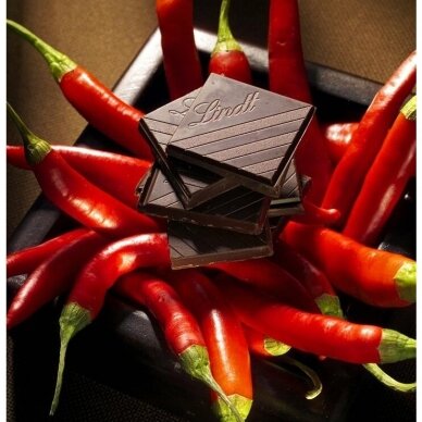 LINDT EXCELLENCE juodasis šokoladas su aitriosiomis paprikomis, 100g 3